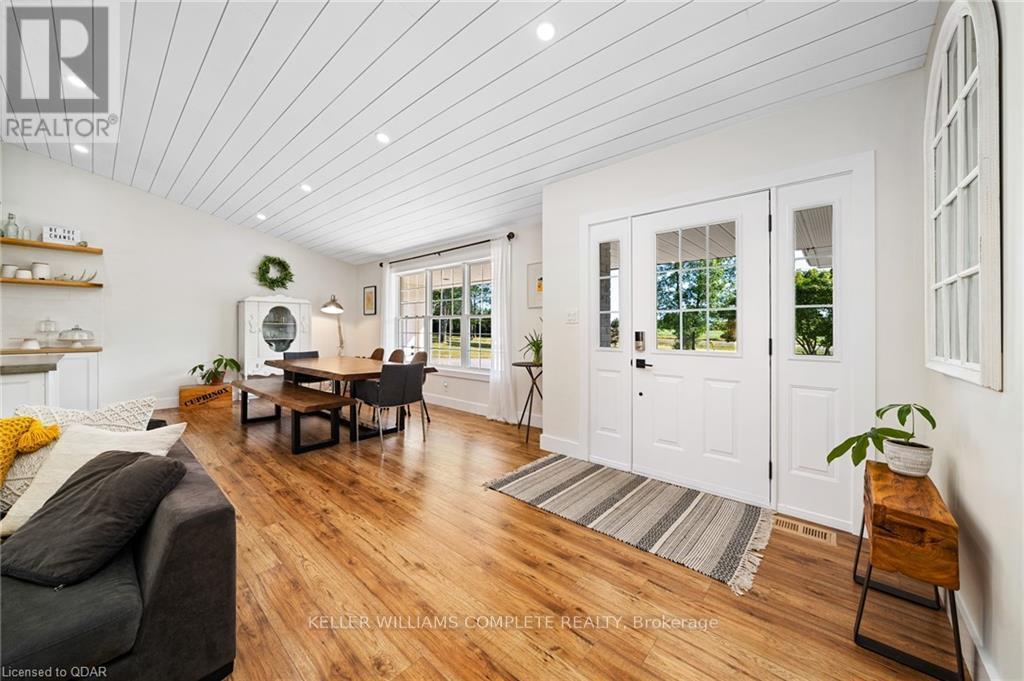 16 Bonisteel Road, Quinte West, ON - Indoor