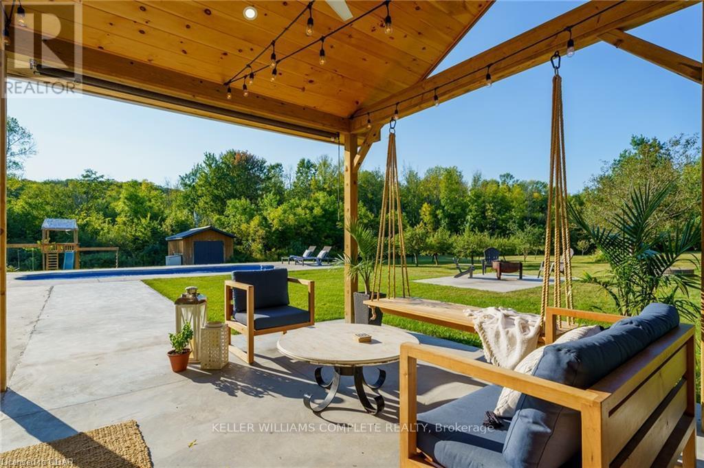 16 Bonisteel Road, Quinte West, ON - Outdoor