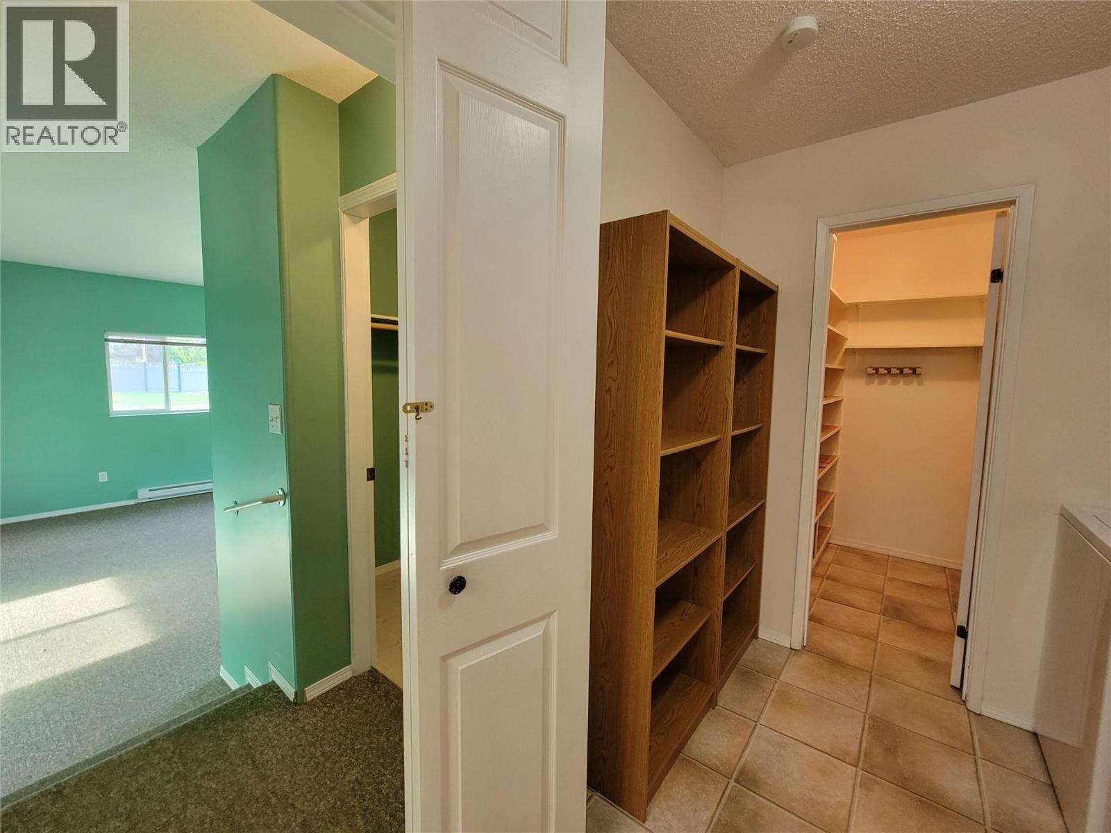 604 11Th Avenue, Keremeos, BC - Indoor Photo Showing Other Room