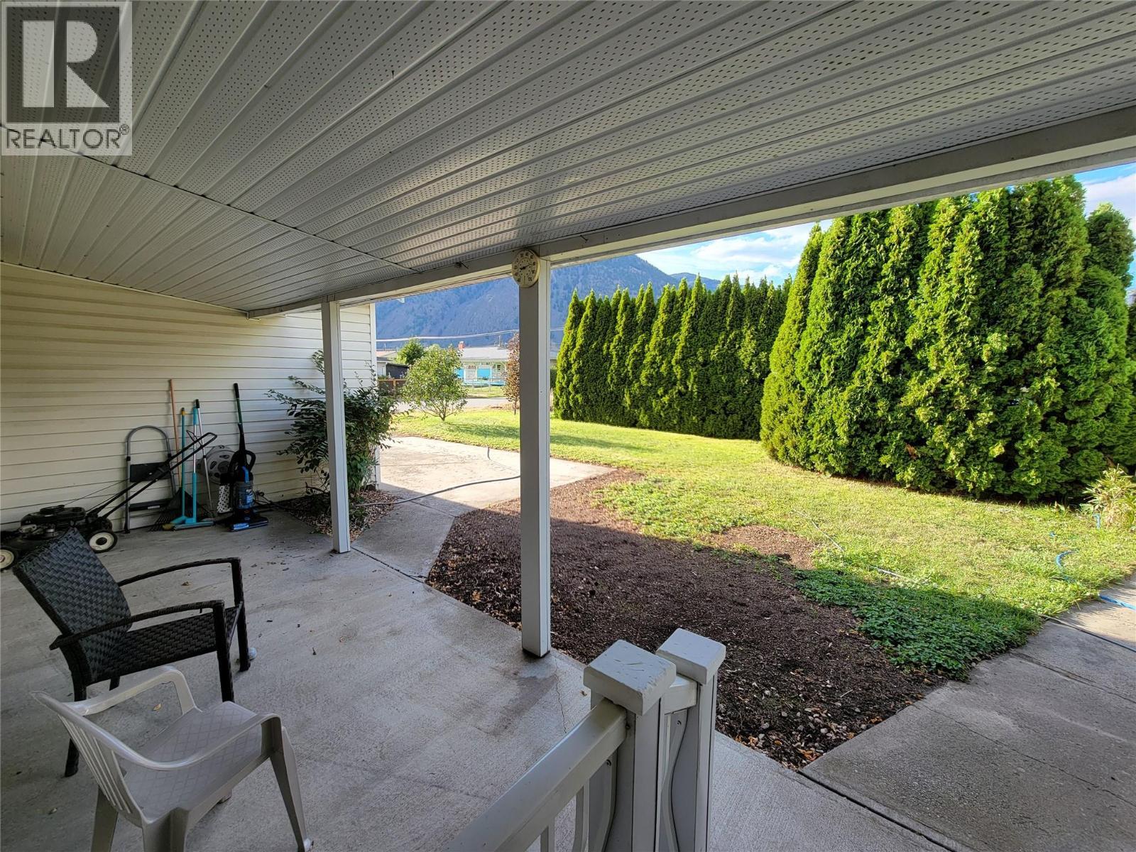 604 11Th Avenue, Keremeos, BC - Outdoor With Deck Patio Veranda