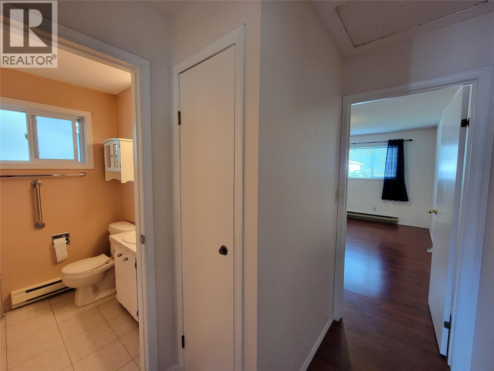 604 11Th Avenue, Keremeos, BC - Indoor