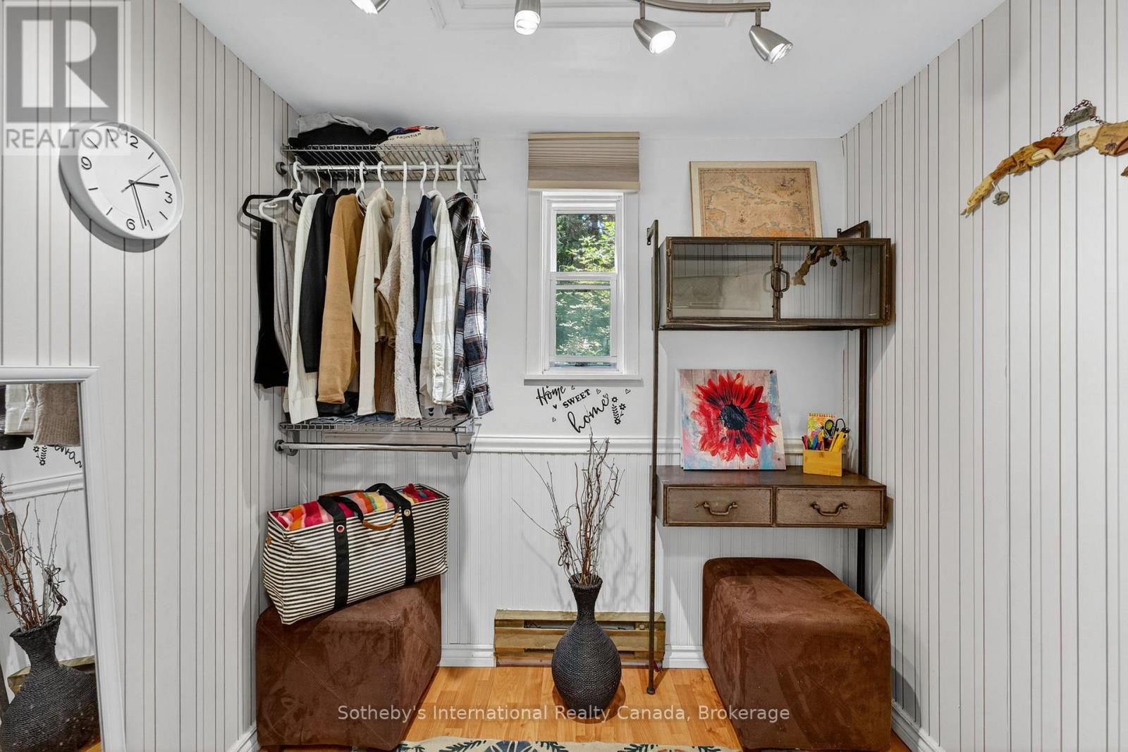 Small office or convert to walk-in closet - 14 Domar Road, Tiny, ON - Indoor