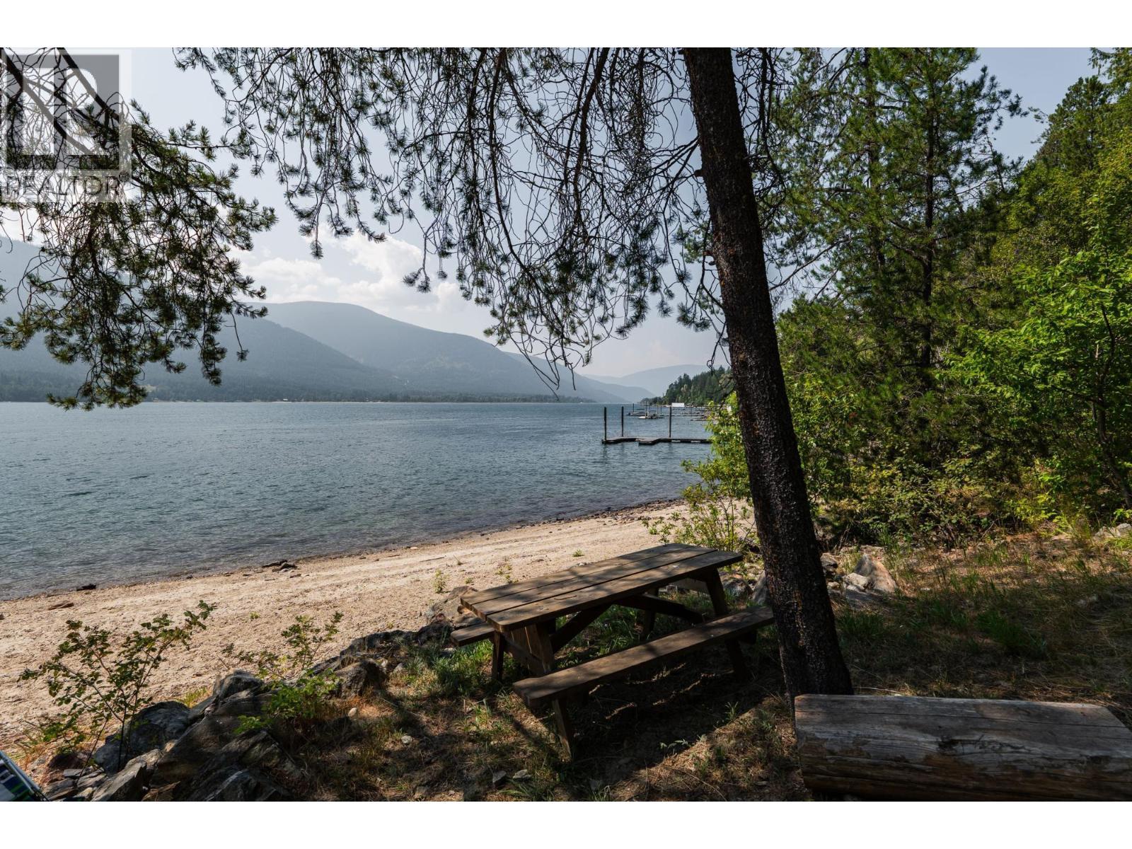 6802 Marian Lane, Nelson, BC