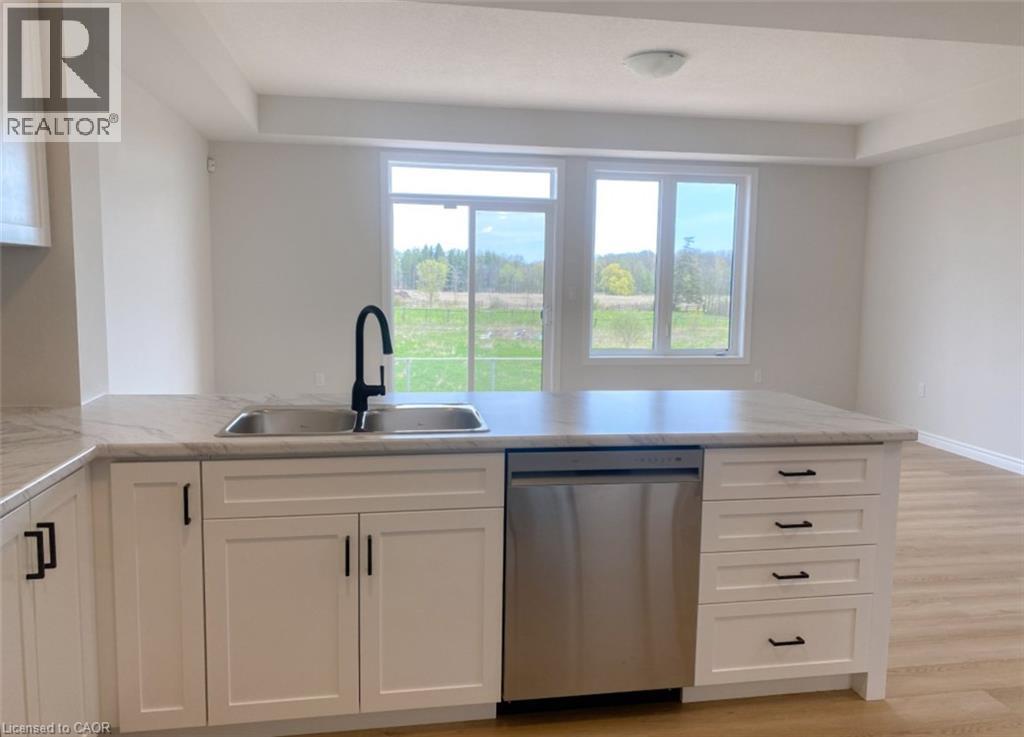 57 Lloyd Davies Way, Binbrook, ON - Indoor Photo Showing Kitchen
