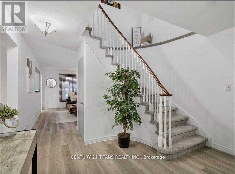 96 Beechnut Crescent, Clarington, ON - Indoor Photo Showing Other Room