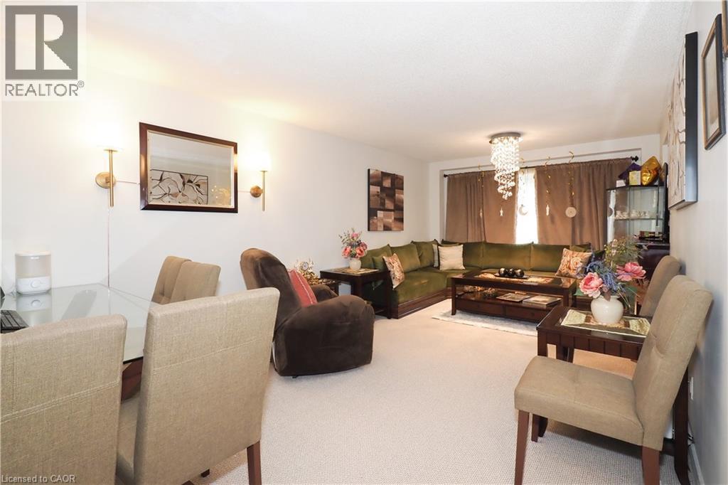 429 Exmoor Street, Waterloo, ON - Indoor