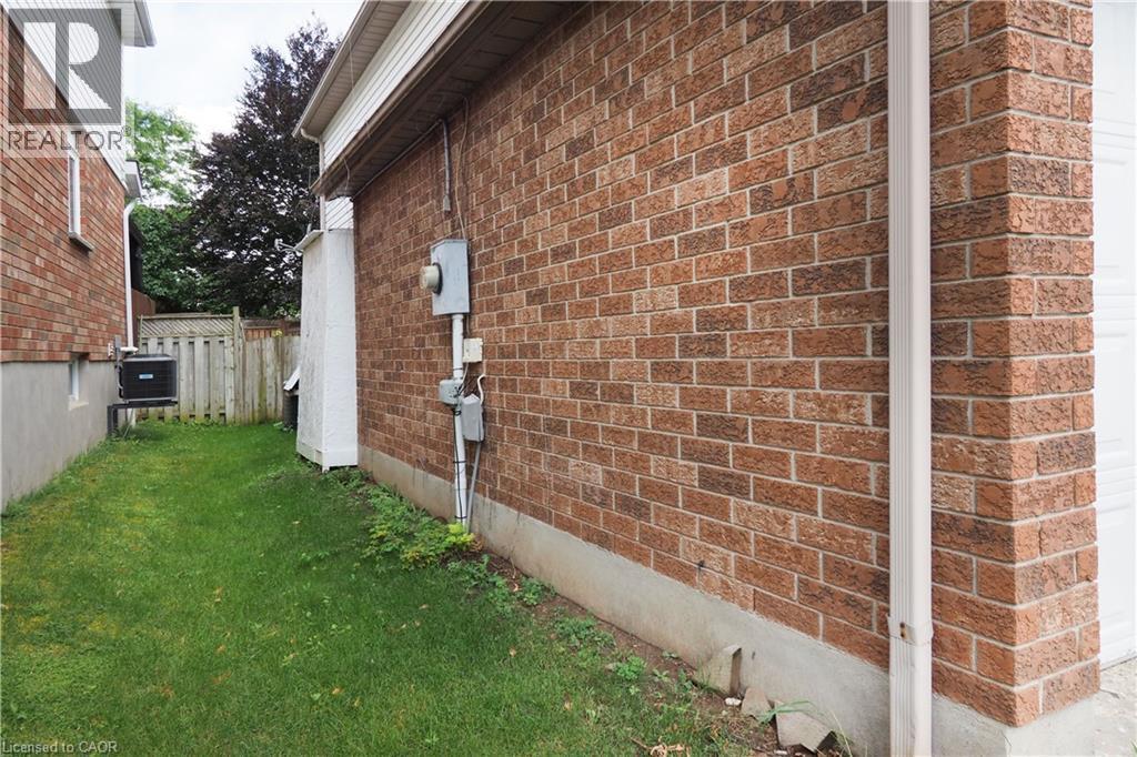 429 Exmoor Street, Waterloo, ON - Outdoor With Exterior