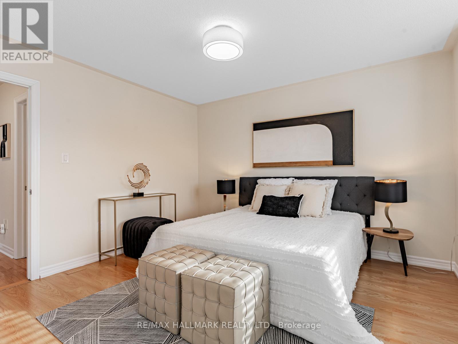 102 - 15 Old Colony Road, Richmond Hill, ON - Indoor Photo Showing Bedroom