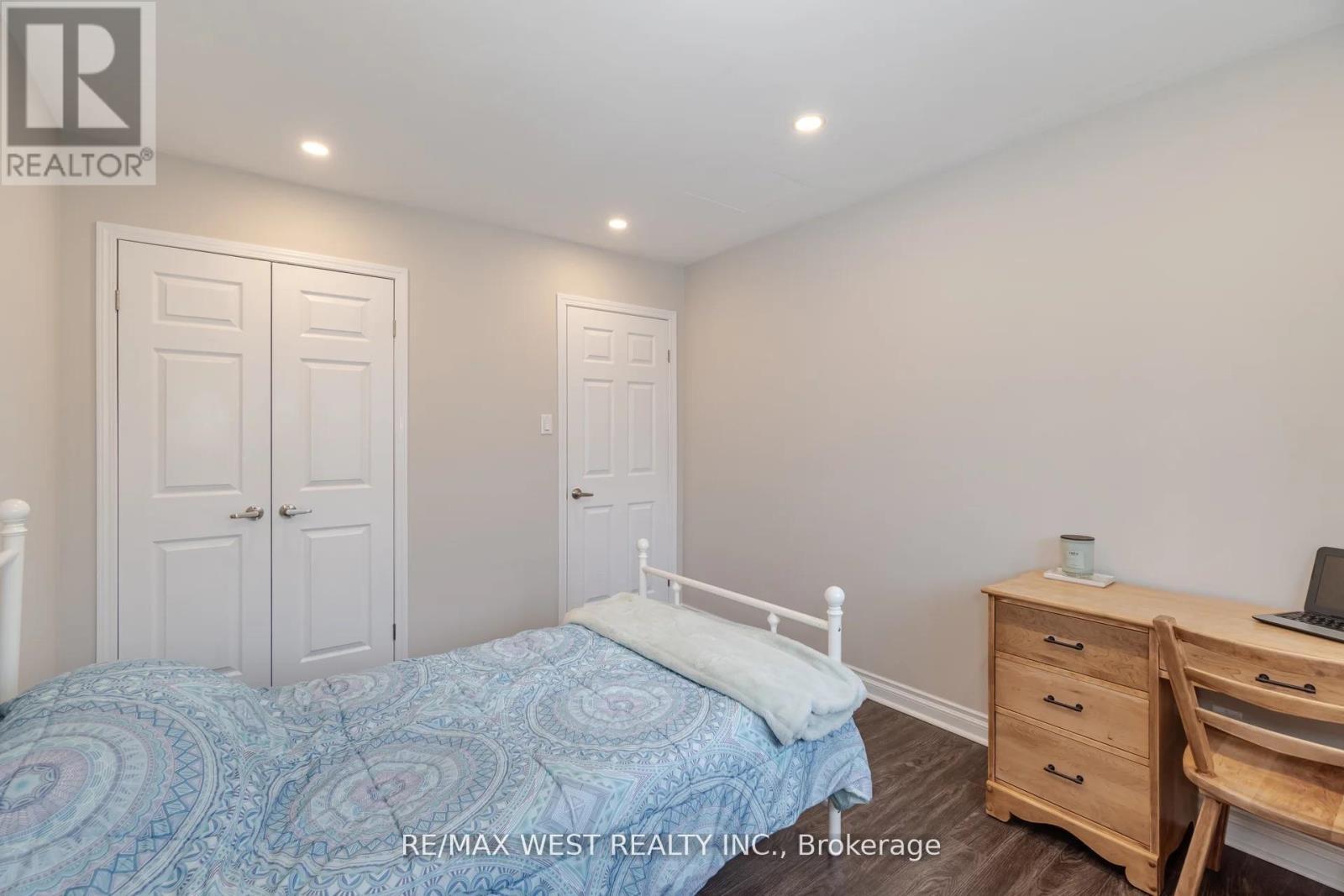 Upper - 75 Wright Crescent, Caledon, ON - Indoor Photo Showing Bedroom