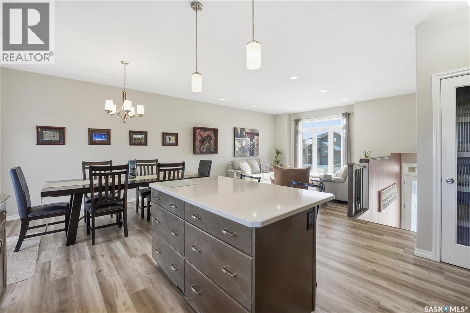404 Lyle Crescent, Warman, SK - Indoor Photo Showing Dining Room