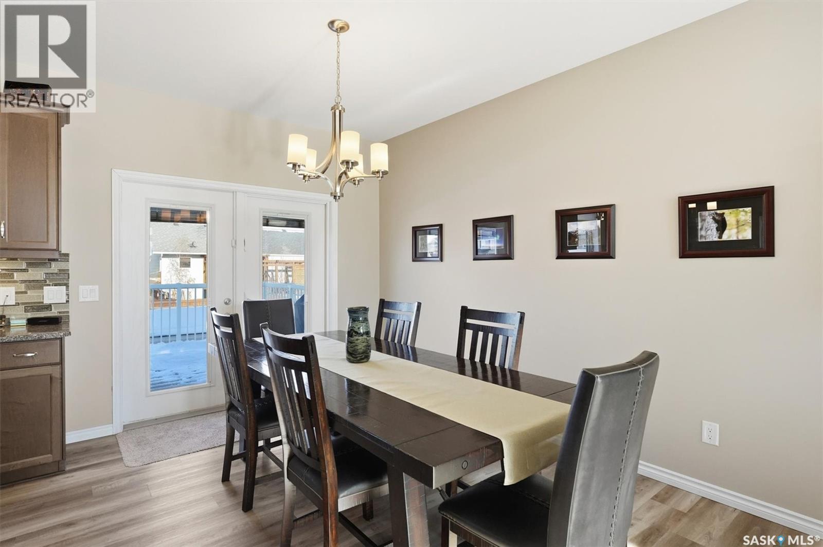 404 Lyle Crescent, Warman, SK - Indoor Photo Showing Dining Room
