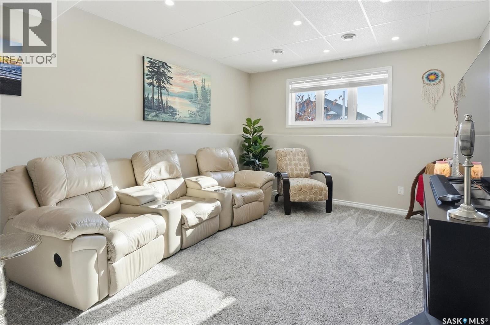 404 Lyle Crescent, Warman, SK - Indoor