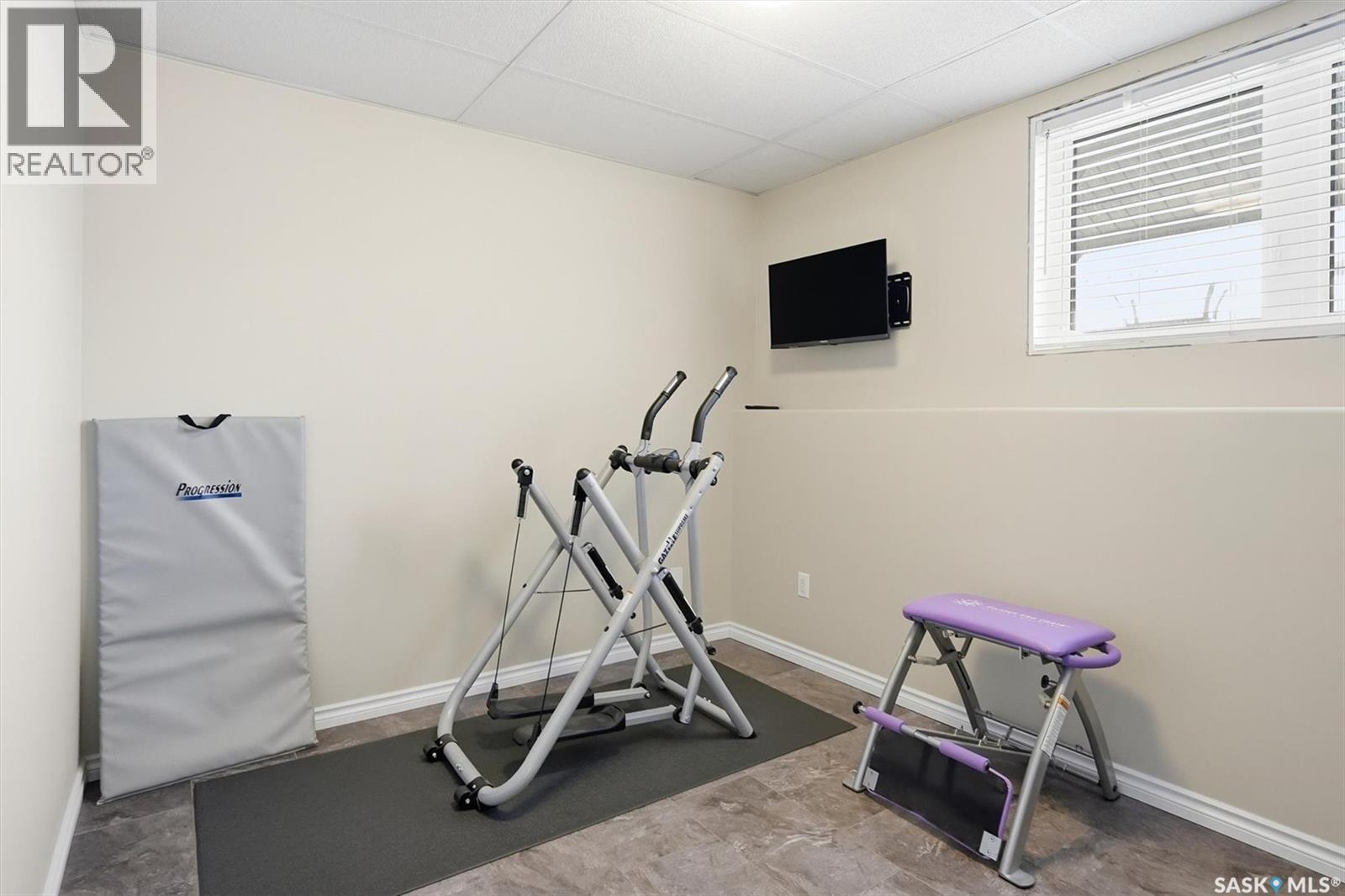 404 Lyle Crescent, Warman, SK - Indoor Photo Showing Gym Room