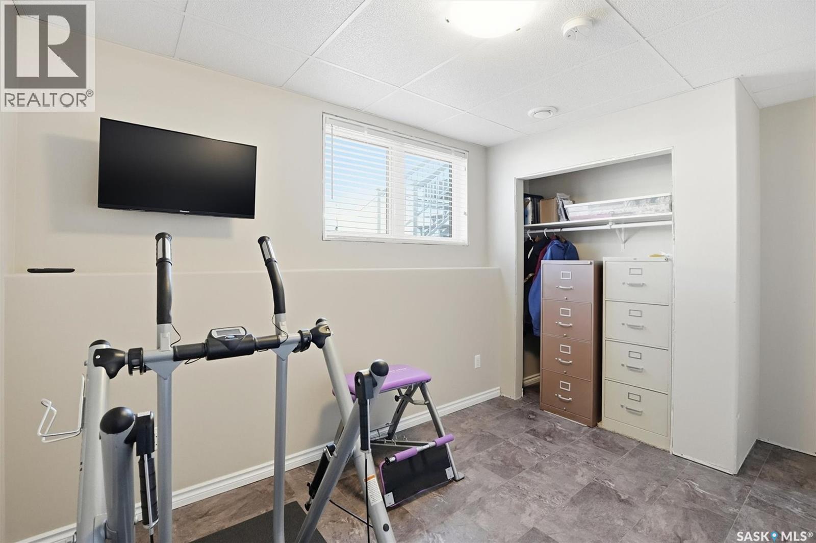 404 Lyle Crescent, Warman, SK - Indoor Photo Showing Gym Room