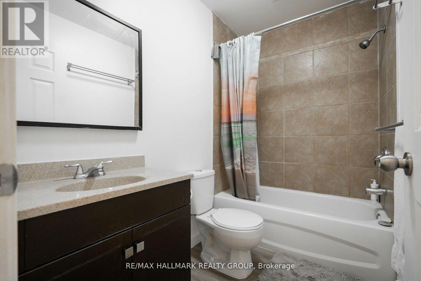 924 Bermuda Avenue, Ottawa, ON - Indoor Photo Showing Bathroom
