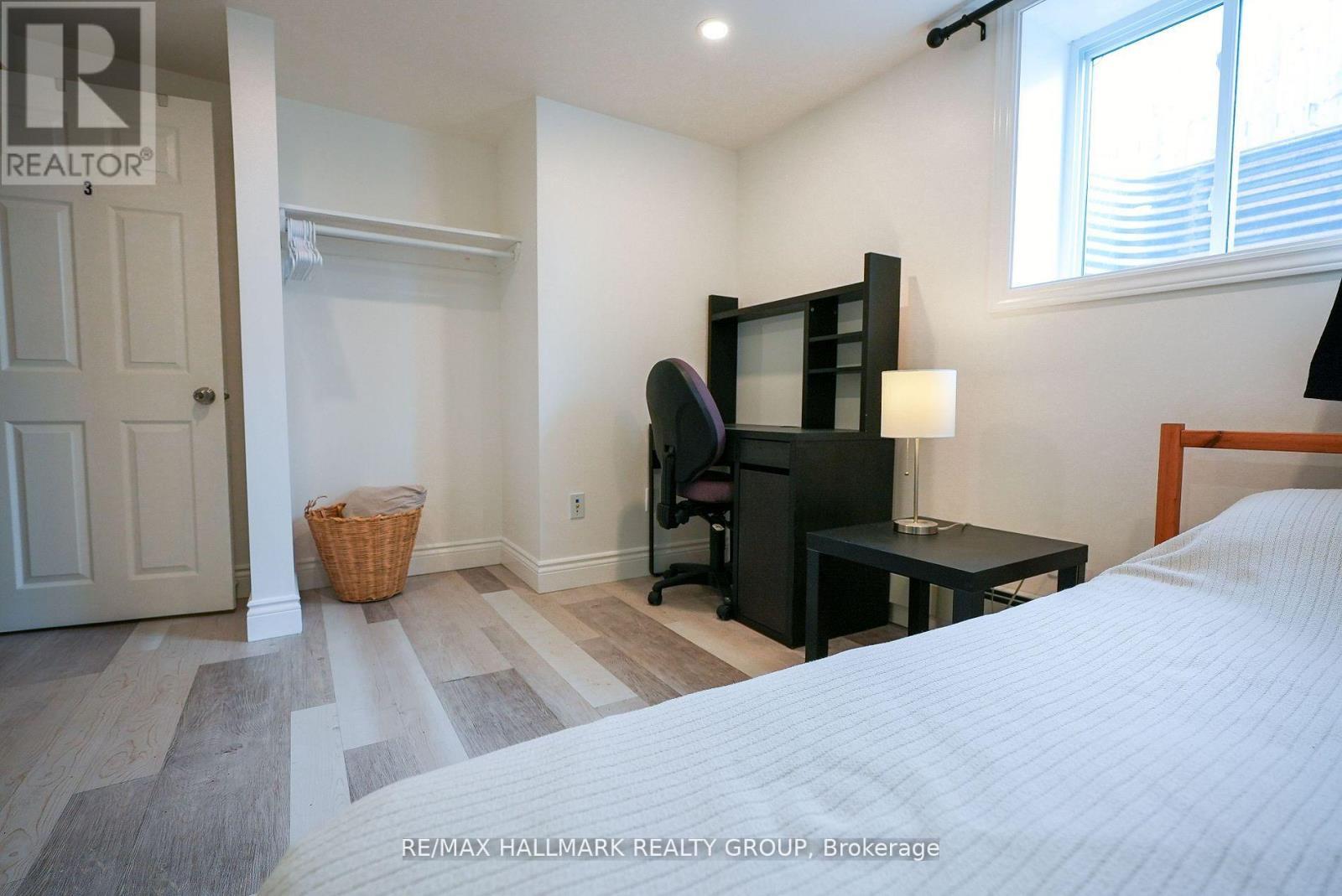 924 Bermuda Avenue, Ottawa, ON - Indoor Photo Showing Bedroom