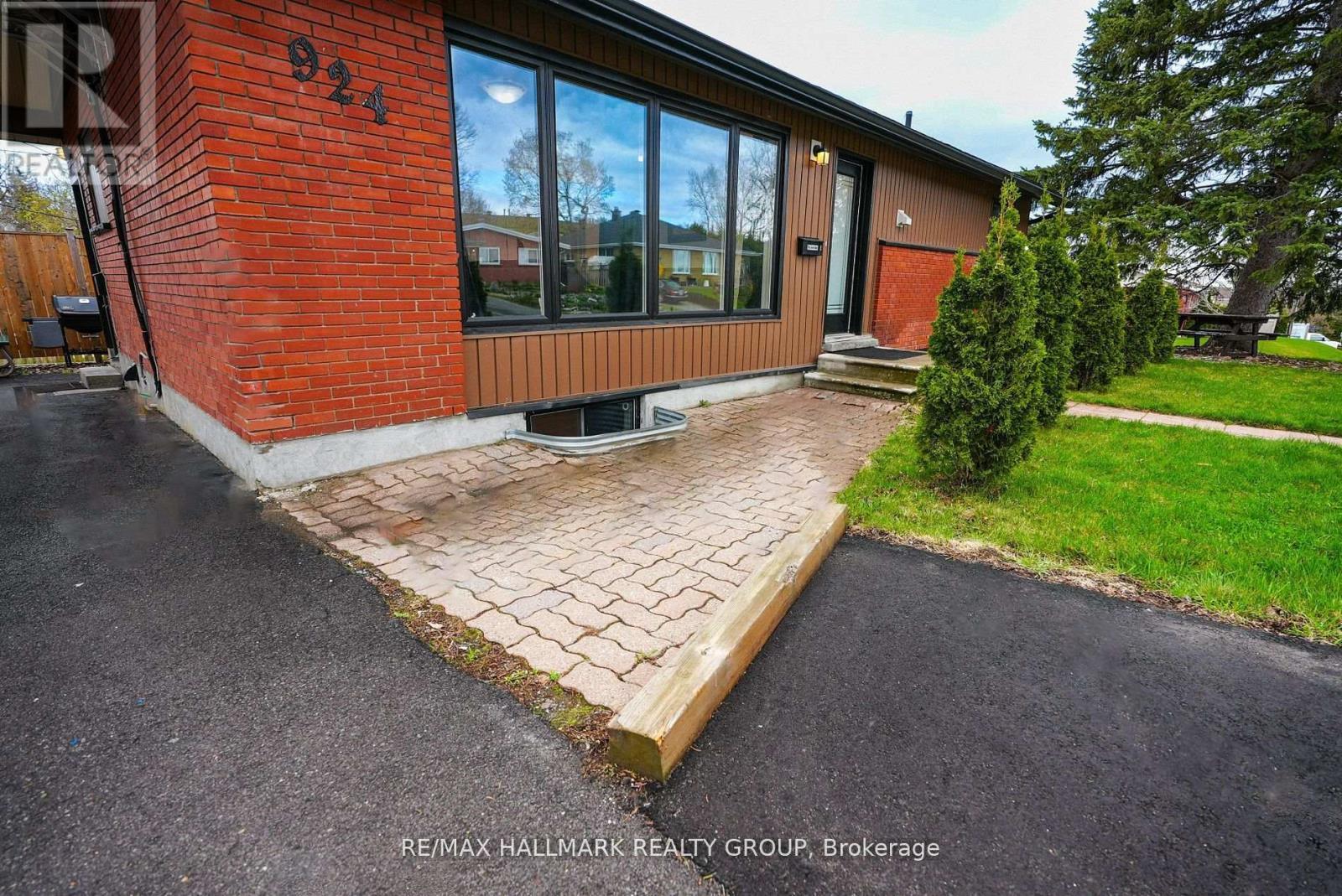 924 Bermuda Avenue, Ottawa, ON - Outdoor With Exterior