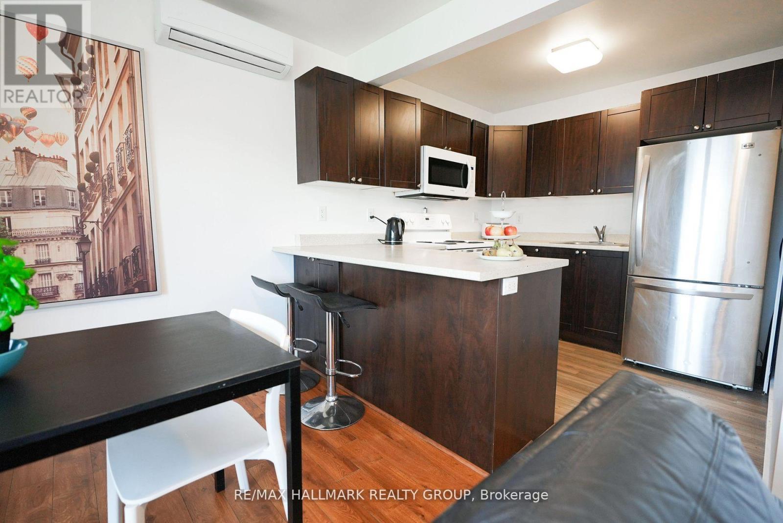 924 Bermuda Avenue, Ottawa, ON - Indoor Photo Showing Kitchen