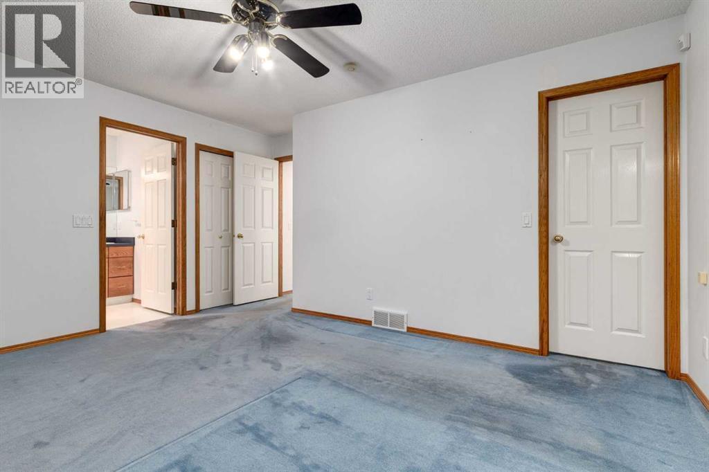 20 Willowbrook Gate Nw, Airdrie, AB - Indoor Photo Showing Other Room