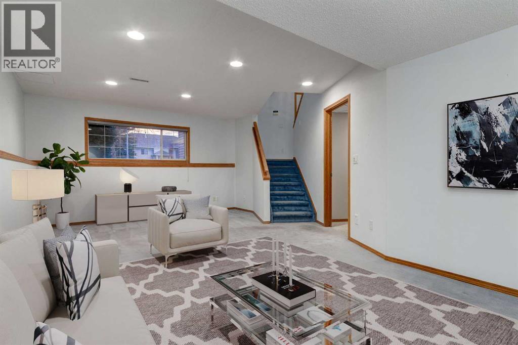 20 Willowbrook Gate Nw, Airdrie, AB - Indoor