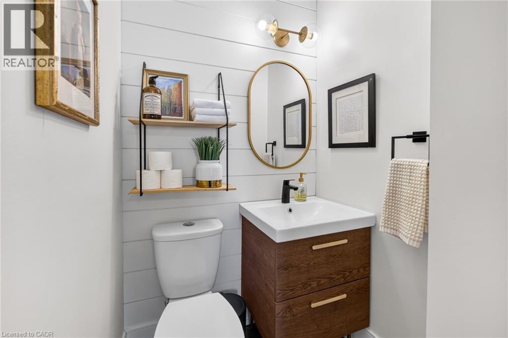 2371 Brookhurst Road, Mississauga, ON - Indoor Photo Showing Bathroom