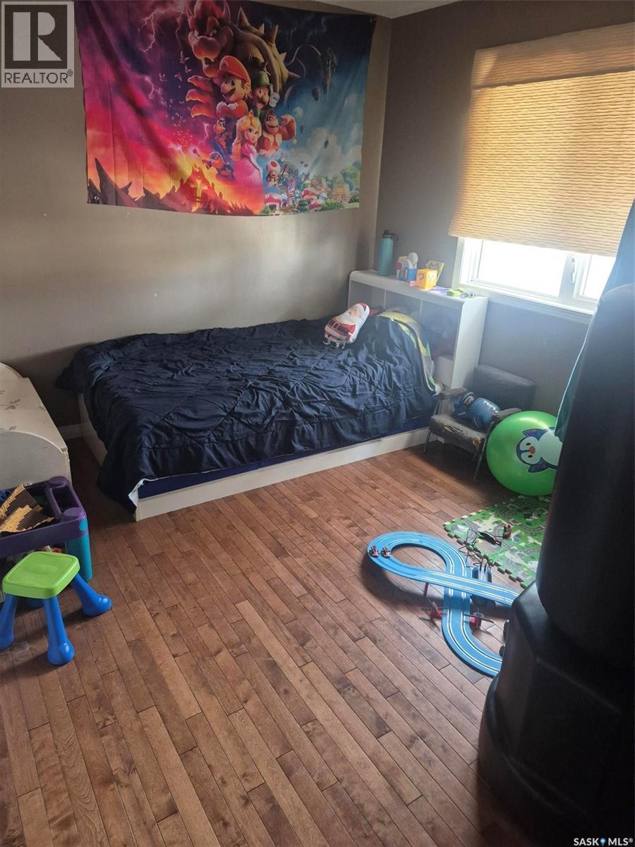 236 1St Street E, Leader, SK - Indoor Photo Showing Bedroom