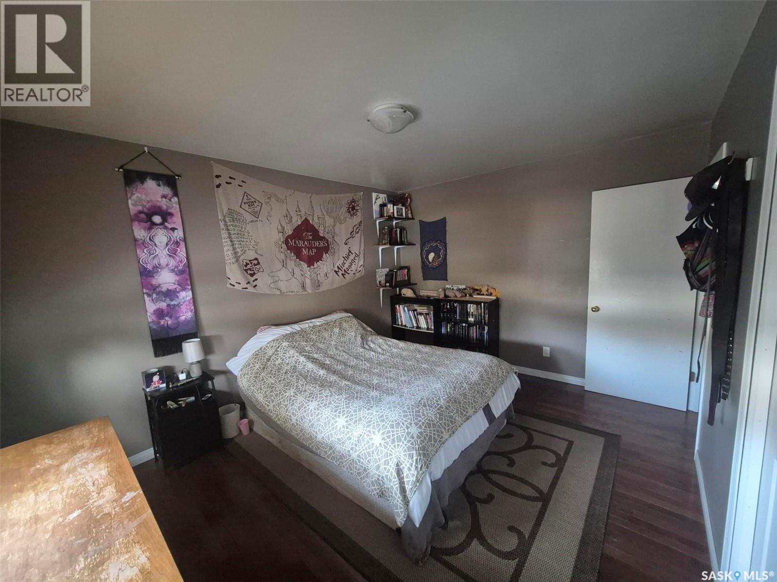 236 1St Street E, Leader, SK - Indoor Photo Showing Bedroom