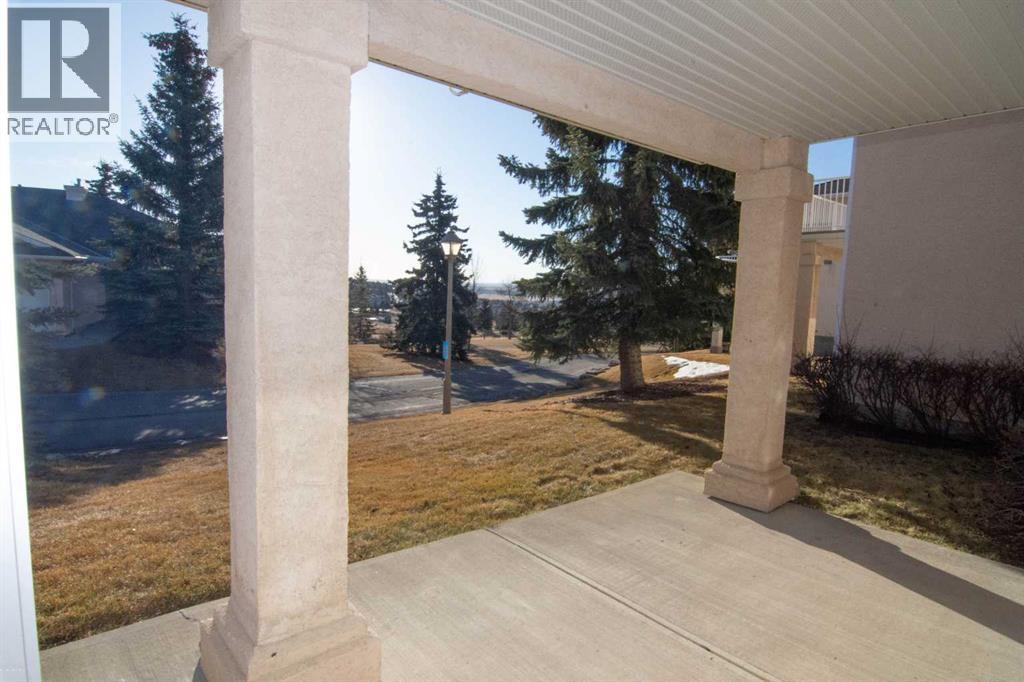 Patio comfort - 16 Eagleview Heights Nw, Cochrane, AB - Outdoor