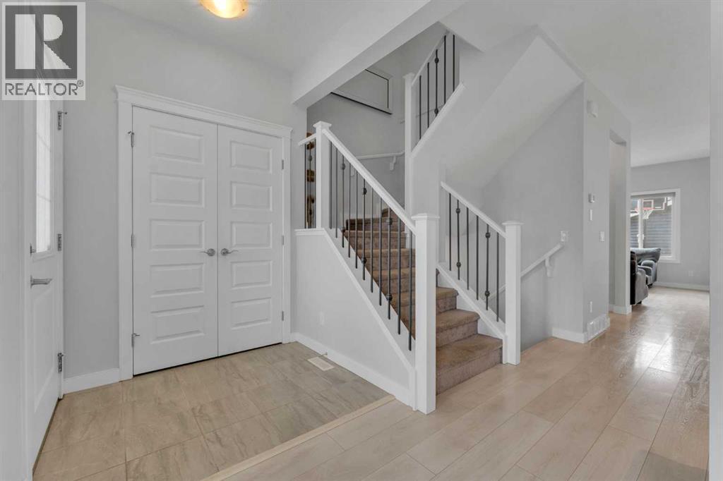 7 Corner Meadows Common Ne, Calgary, AB - Indoor Photo Showing Other Room