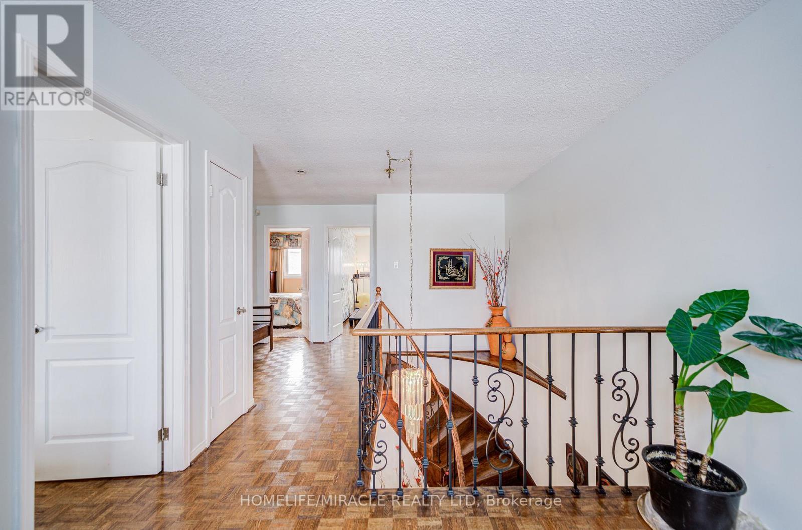 5128 Guildwood Way, Mississauga, ON - Indoor Photo Showing Other Room
