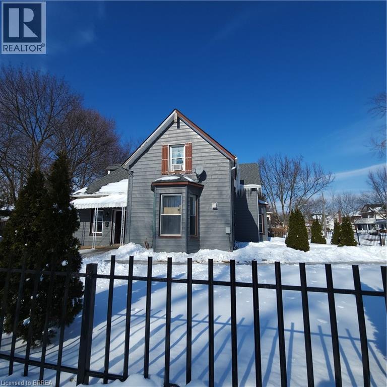 218 Talbot Street S, Simcoe, ON - Outdoor