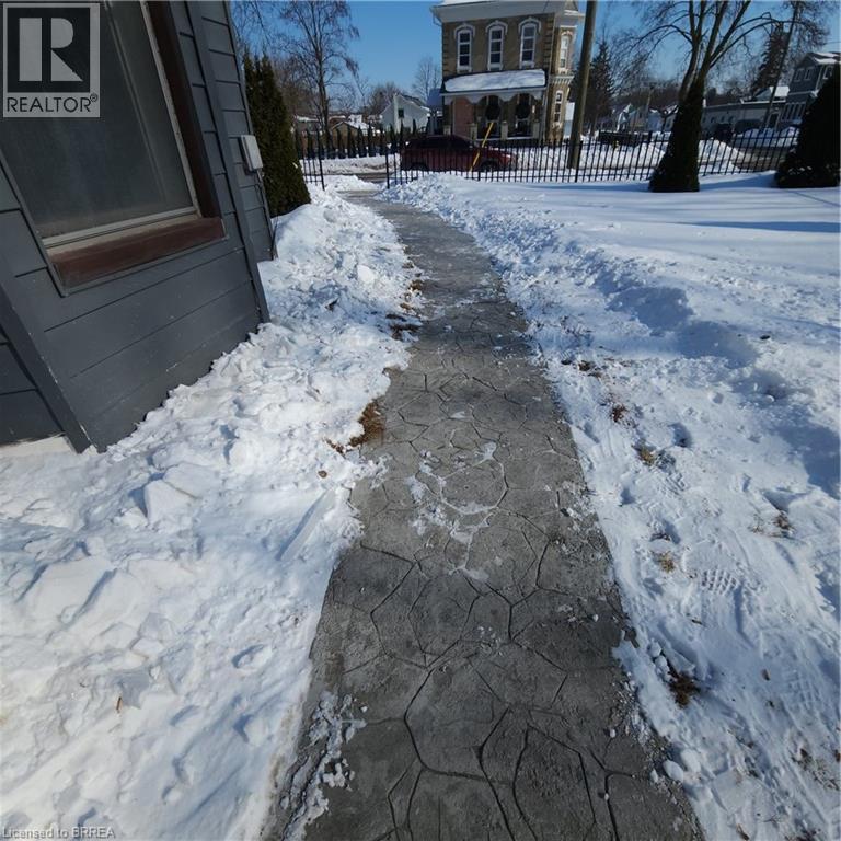 218 Talbot Street S, Simcoe, ON - Outdoor