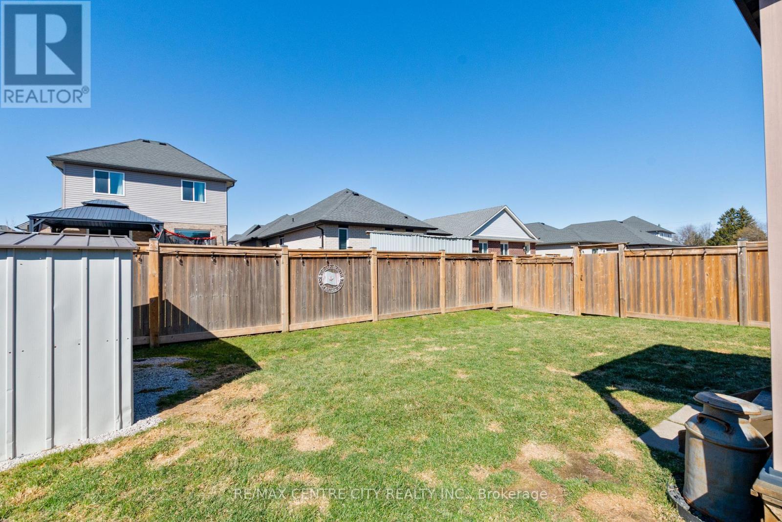 24 Renaissance Drive, St. Thomas, ON - Outdoor With Backyard