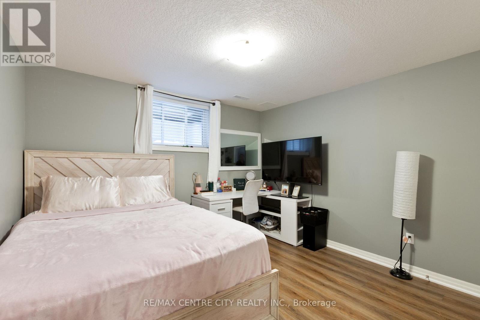 24 Renaissance Drive, St. Thomas, ON - Indoor Photo Showing Bedroom