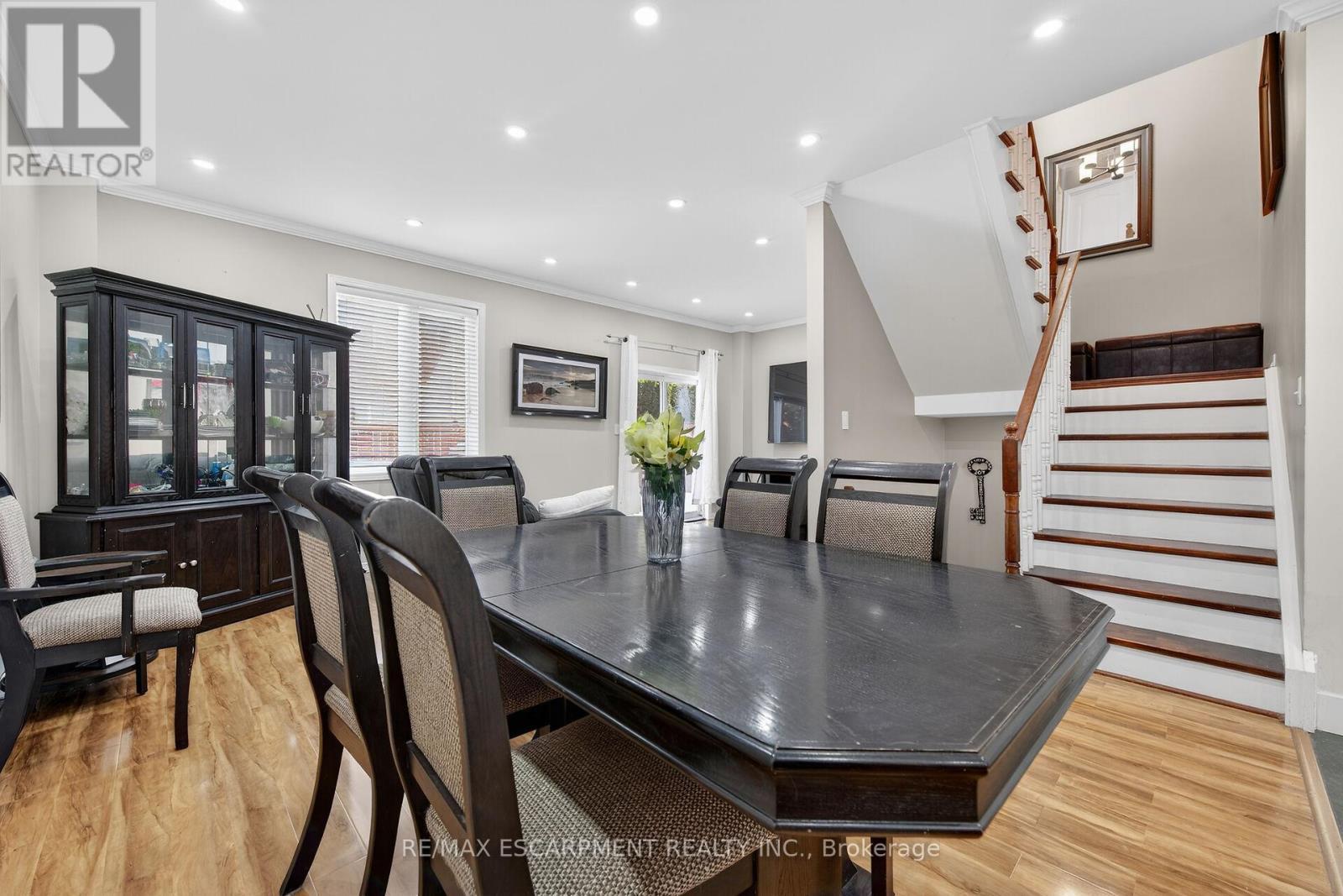 33 Panorama Way, Hamilton, ON - Indoor Photo Showing Dining Room
