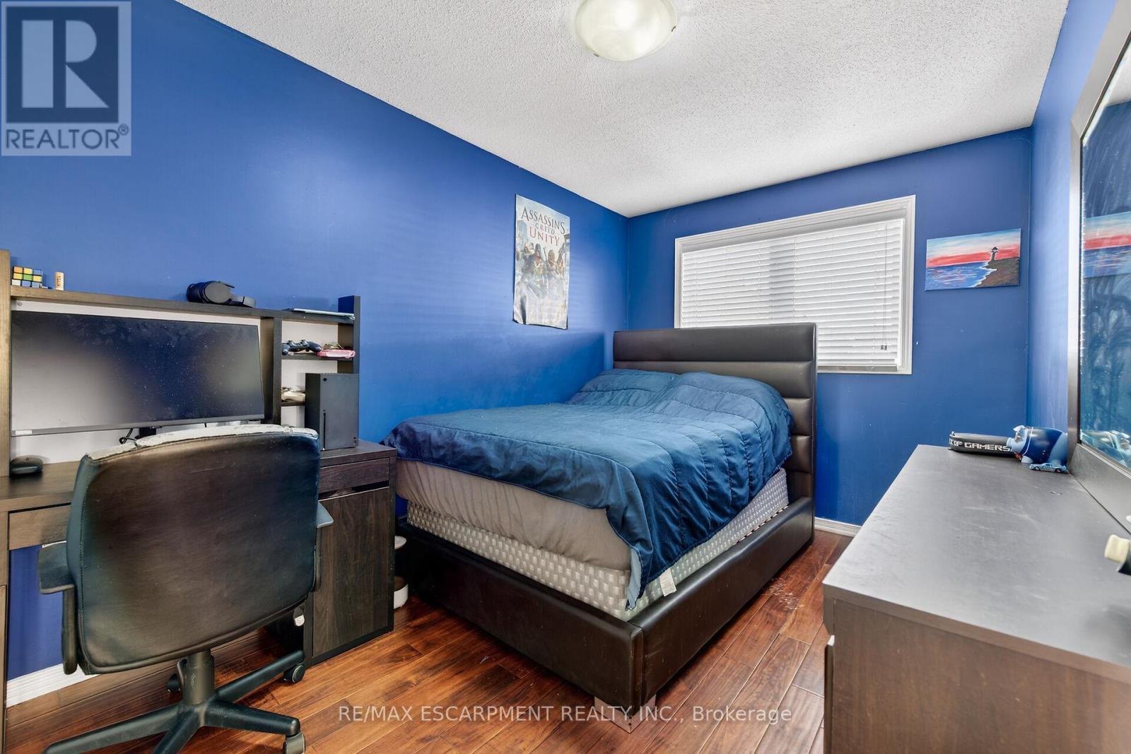 33 Panorama Way, Hamilton, ON - Indoor Photo Showing Bedroom