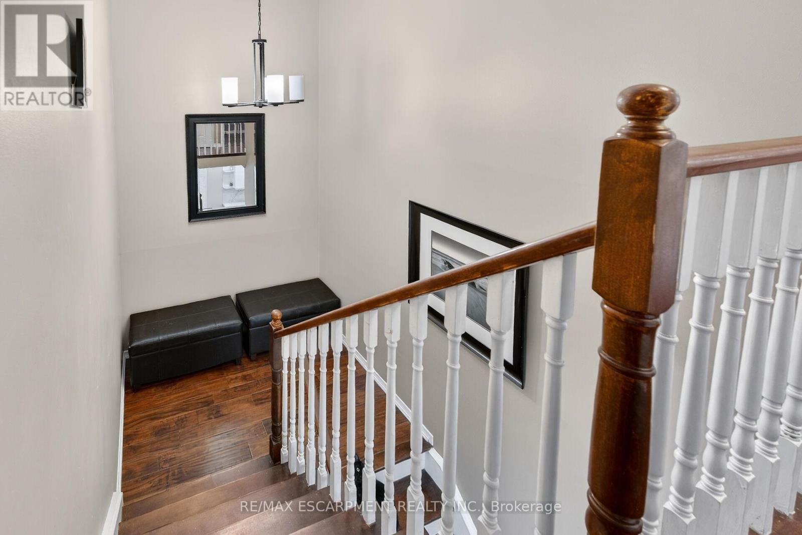 33 Panorama Way, Hamilton, ON - Indoor Photo Showing Other Room