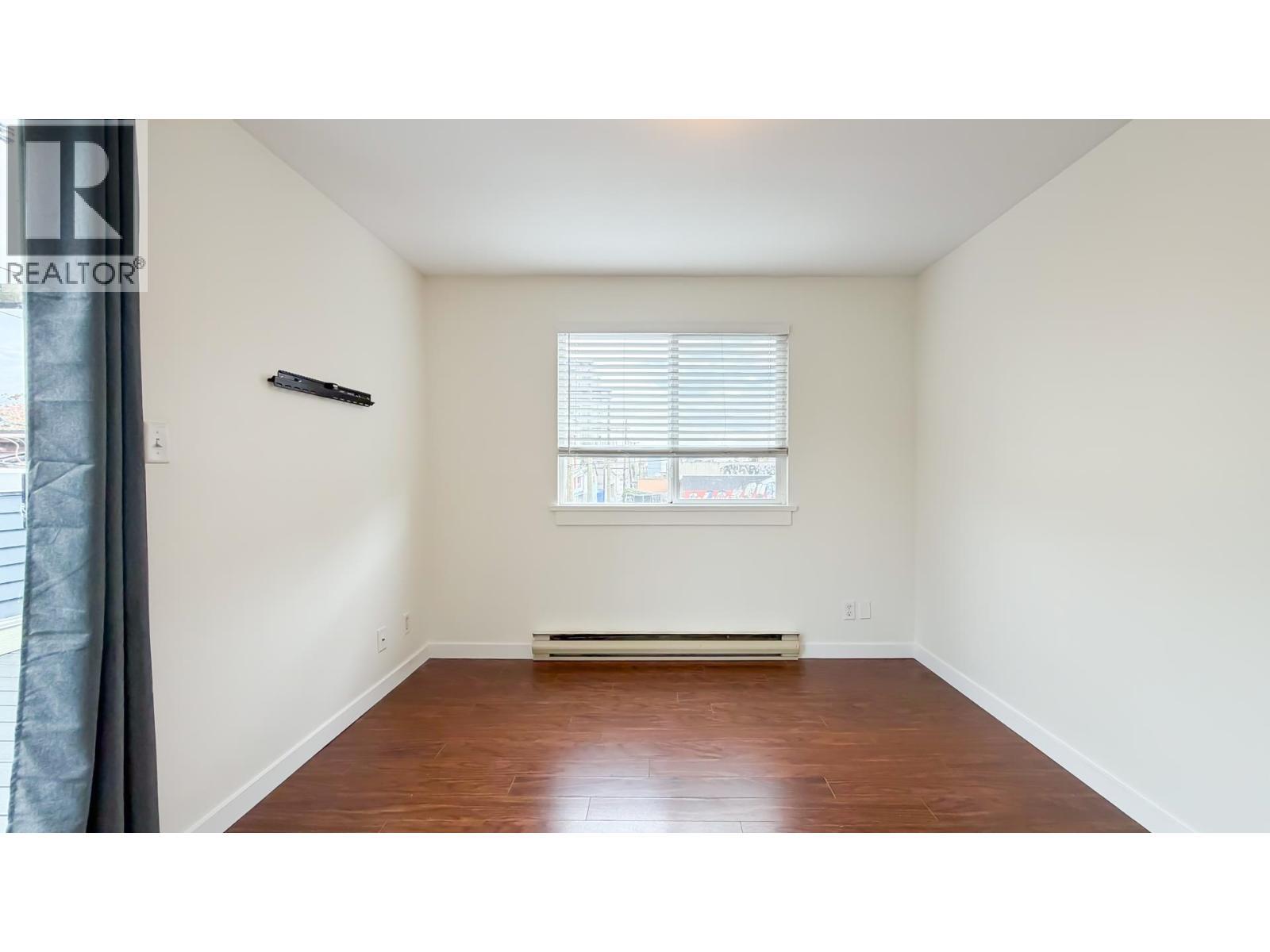 477 Powell Street, Vancouver, BC - Indoor Photo Showing Other Room