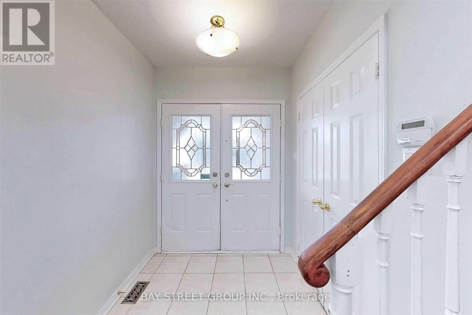 FIRST FLOOR - 189 Martindale Avenue, Oakville, ON - Indoor Photo Showing Other Room