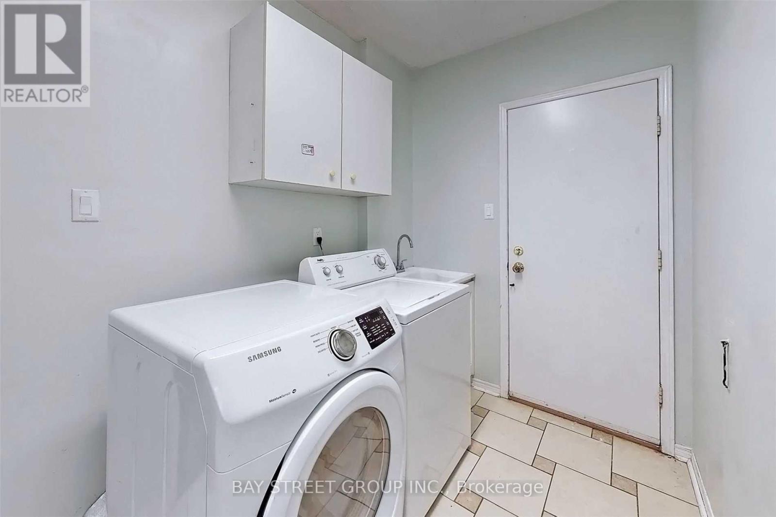 LANUNDRY ROOM - 189 Martindale Avenue, Oakville, ON - Indoor Photo Showing Laundry Room