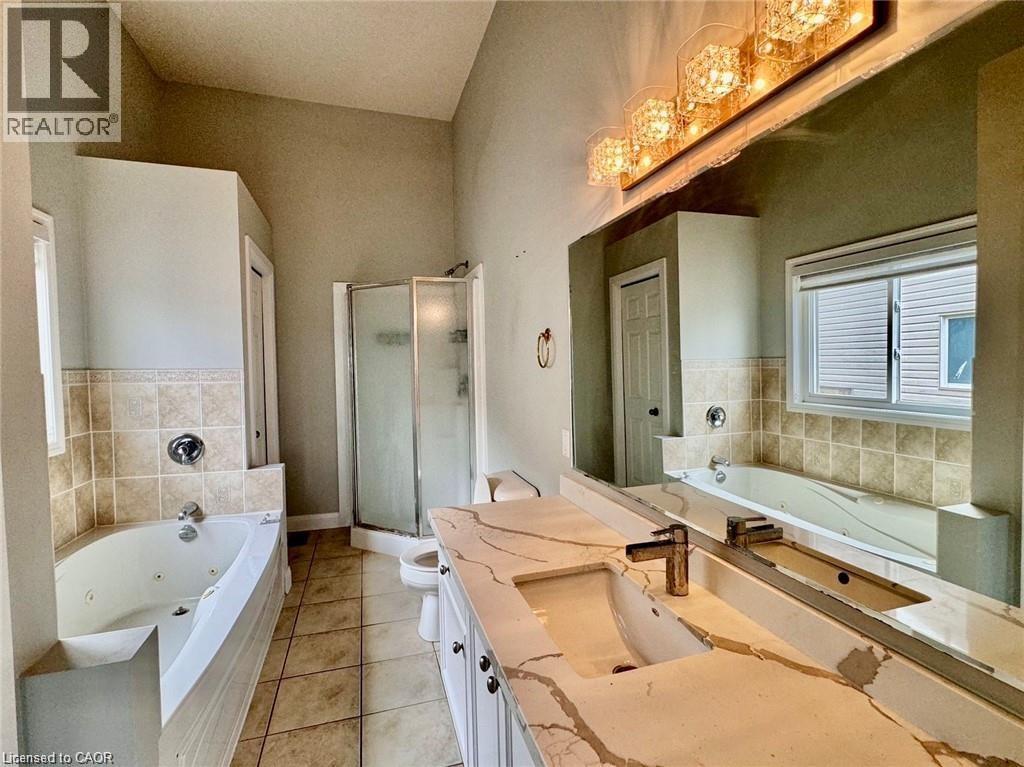 229 Sunny Meadow Court, Kitchener, ON - Indoor Photo Showing Bathroom