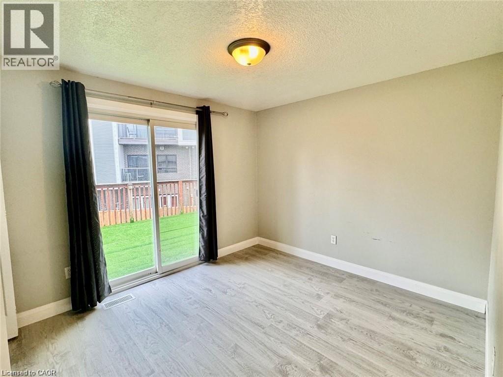 229 Sunny Meadow Court, Kitchener, ON - Indoor Photo Showing Other Room