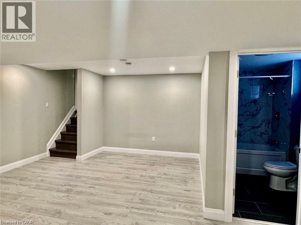 229 Sunny Meadow Court, Kitchener, ON - Indoor Photo Showing Other Room