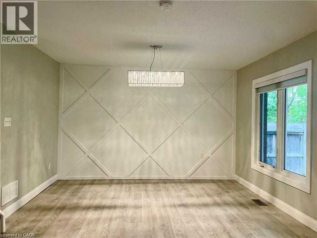 229 Sunny Meadow Court, Kitchener, ON - Indoor Photo Showing Other Room