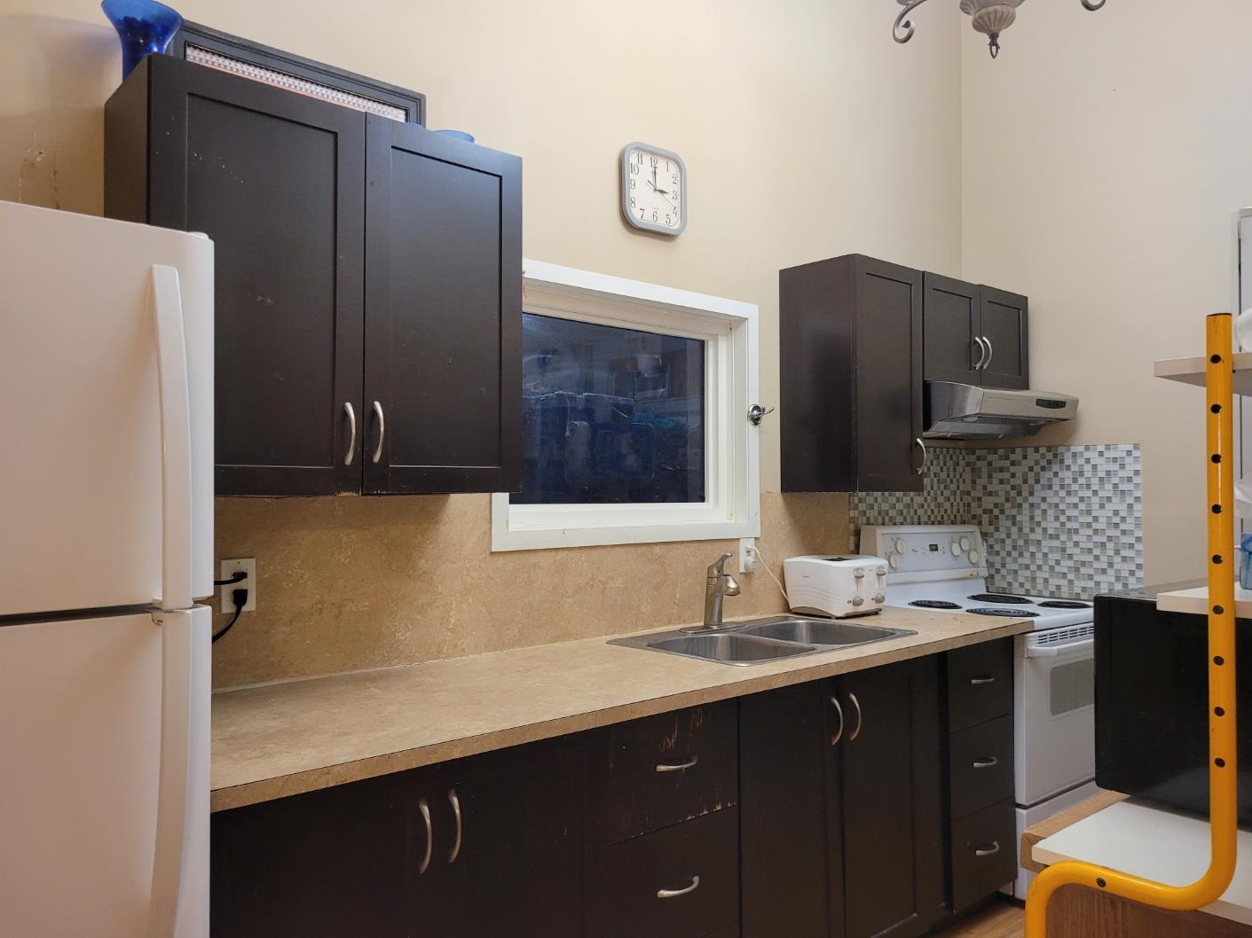 122 Main St, Chauvin, AB