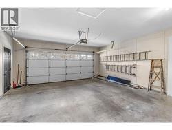 Double garage -