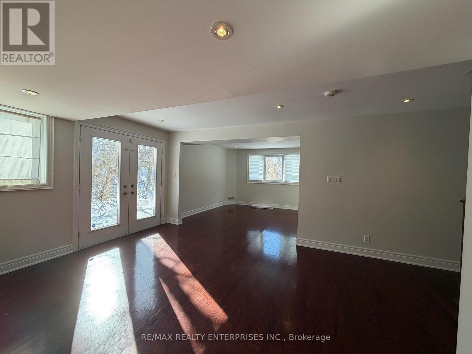 860 Clarkson Road S, Mississauga, ON - Indoor Photo Showing Other Room