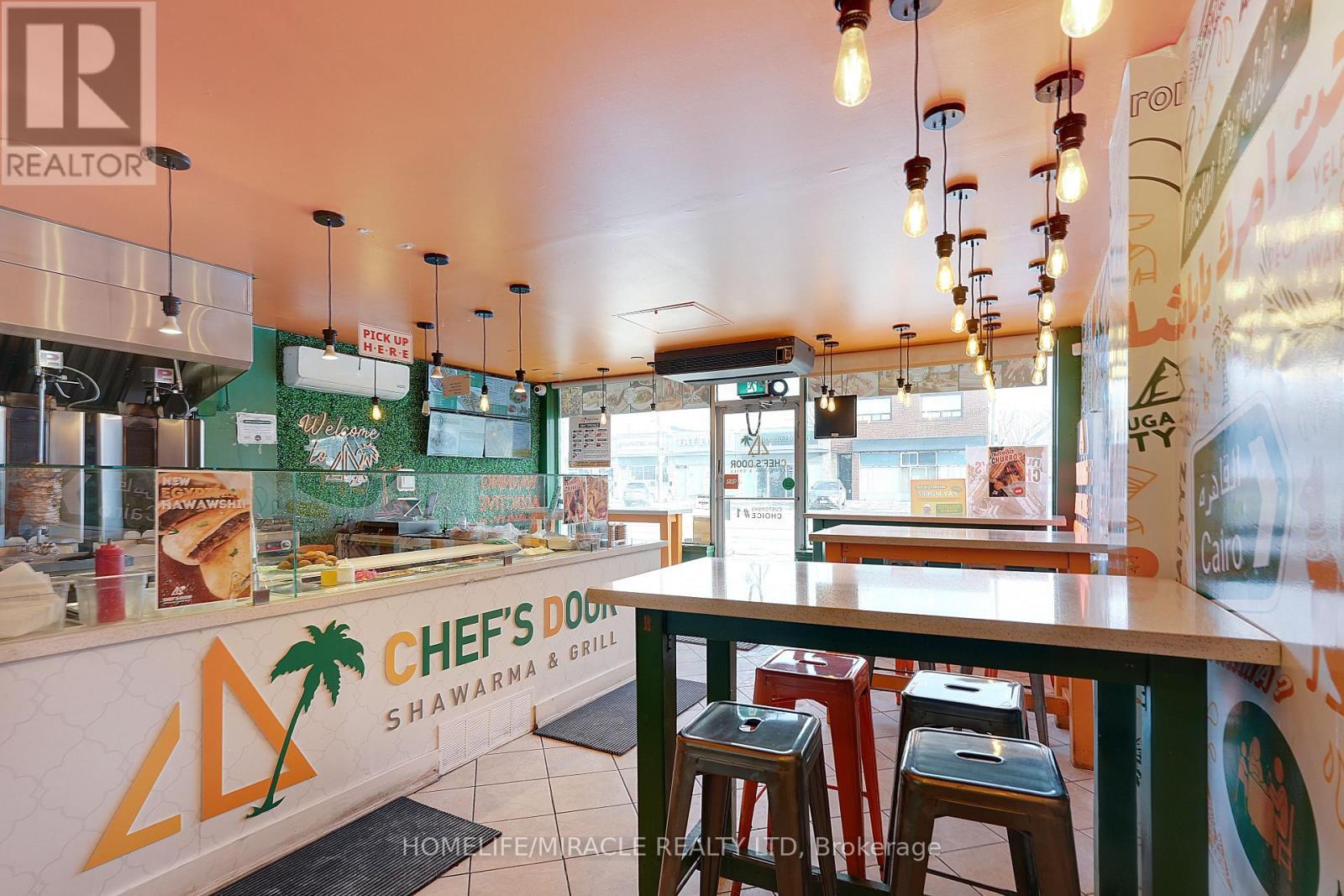 723 Lakeshore Road E, Mississauga, ON