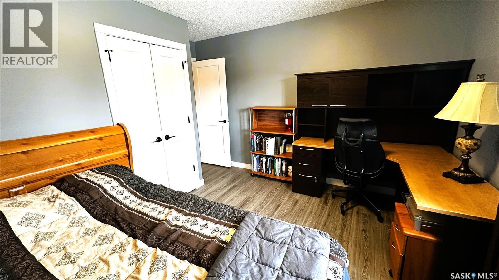 131 Dunsmore Drive, Regina, SK - Indoor