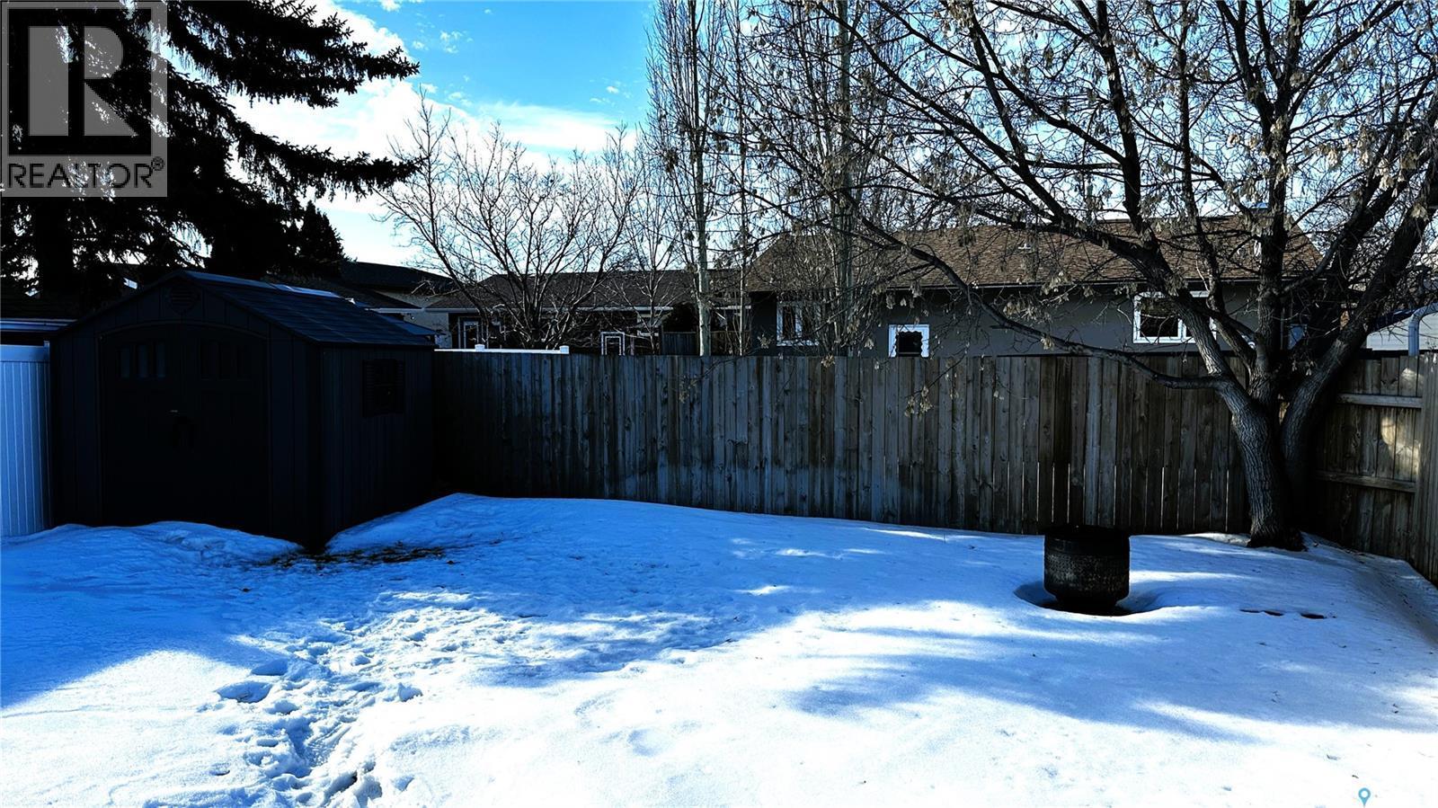 131 Dunsmore Drive, Regina, SK - Outdoor